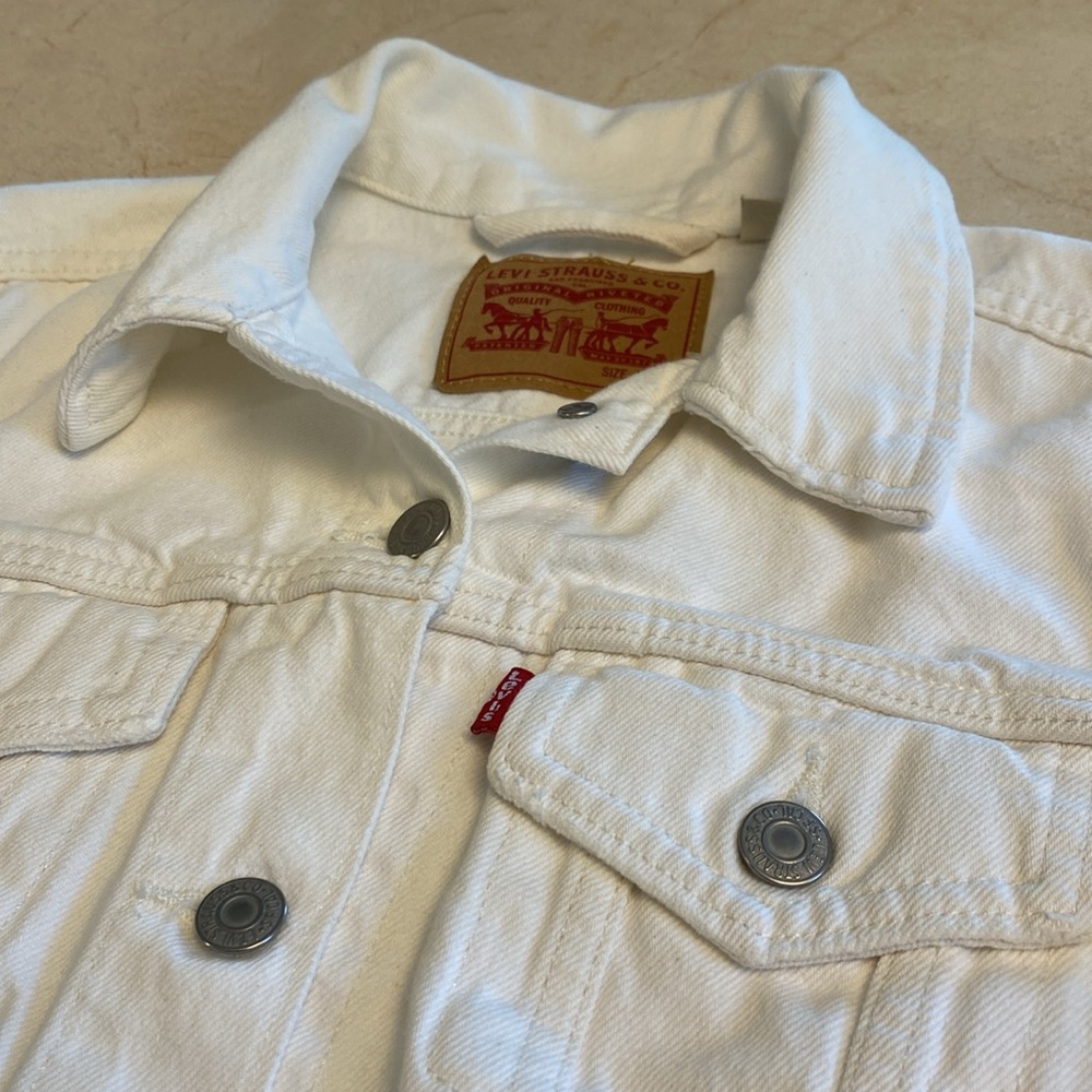 Levi's White Trucker Jean Jacket - Picture 9 of 16